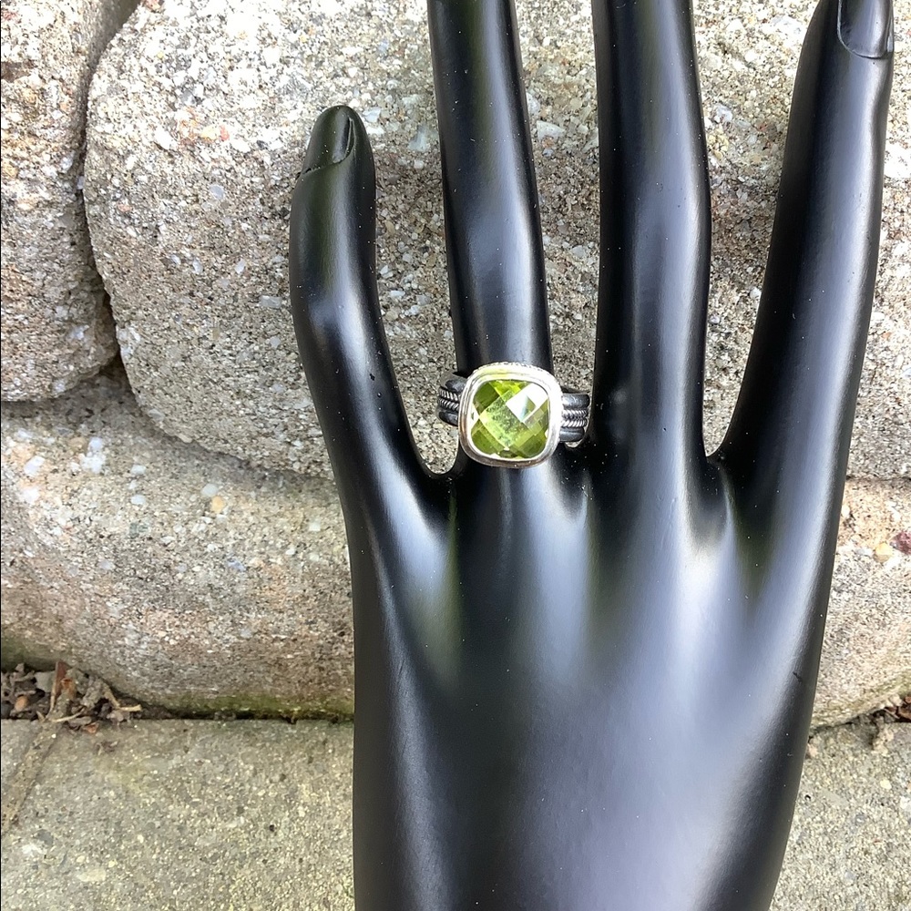 Silver Ring Light Green 10 mm Center Stone Sz 7